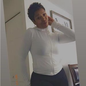 Meet your Posher, Maxine